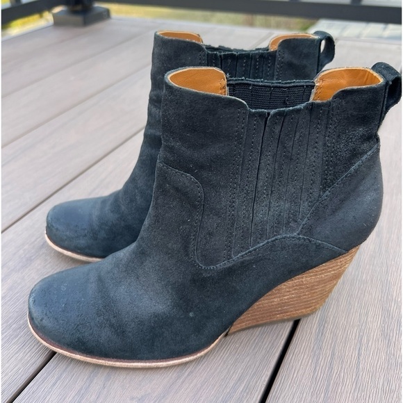 Kork-Ease women’s black suede leather round toe chunky heel wedge boots size 7.5 - Picture 3 of 12